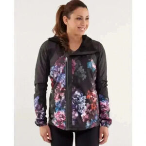Lululemon Run‎ Get Up And Glow Jacket Floral Size 4